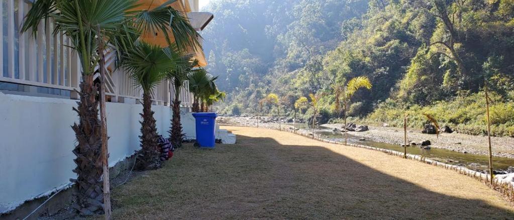 7 Hills Hotel And Resort Lansdowne Extérieur photo