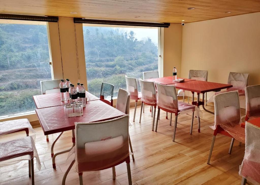 7 Hills Hotel And Resort Lansdowne Extérieur photo