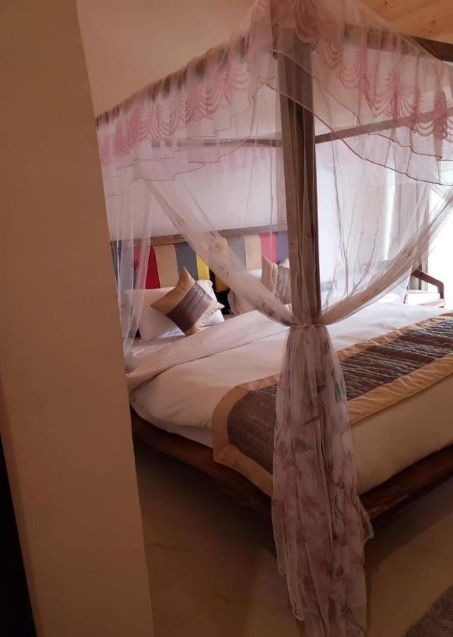 7 Hills Hotel And Resort Lansdowne Extérieur photo